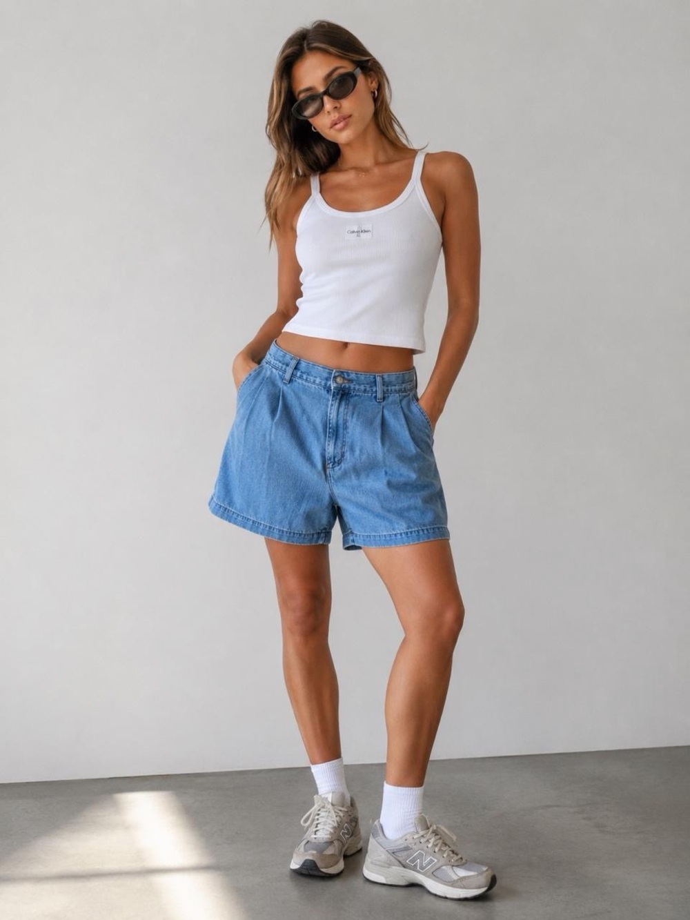 Calvin Klein Vintage 1980s Pleated High Waist Blue Denim Mom Shorts 10